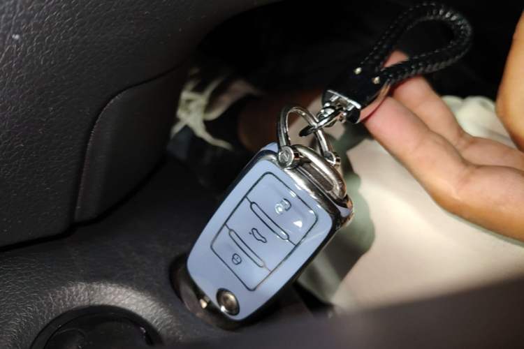 Used Volkswagen Polo 2016 1.6L Automatic Comfort Model Vehicle Key