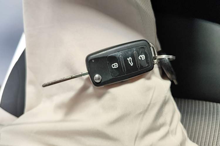 Used Volkswagen Polo 2016 1.4L Manual Fashion Model Vehicle Key