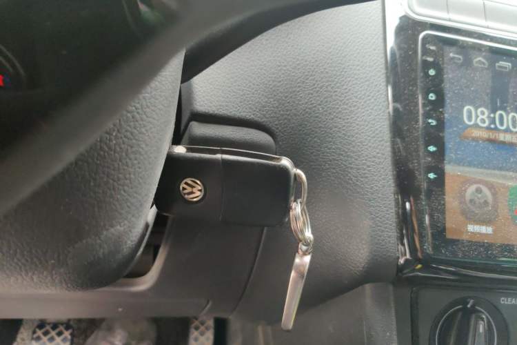 Used Volkswagen Polo 2016 1.4L Manual Fashion Model Vehicle Key