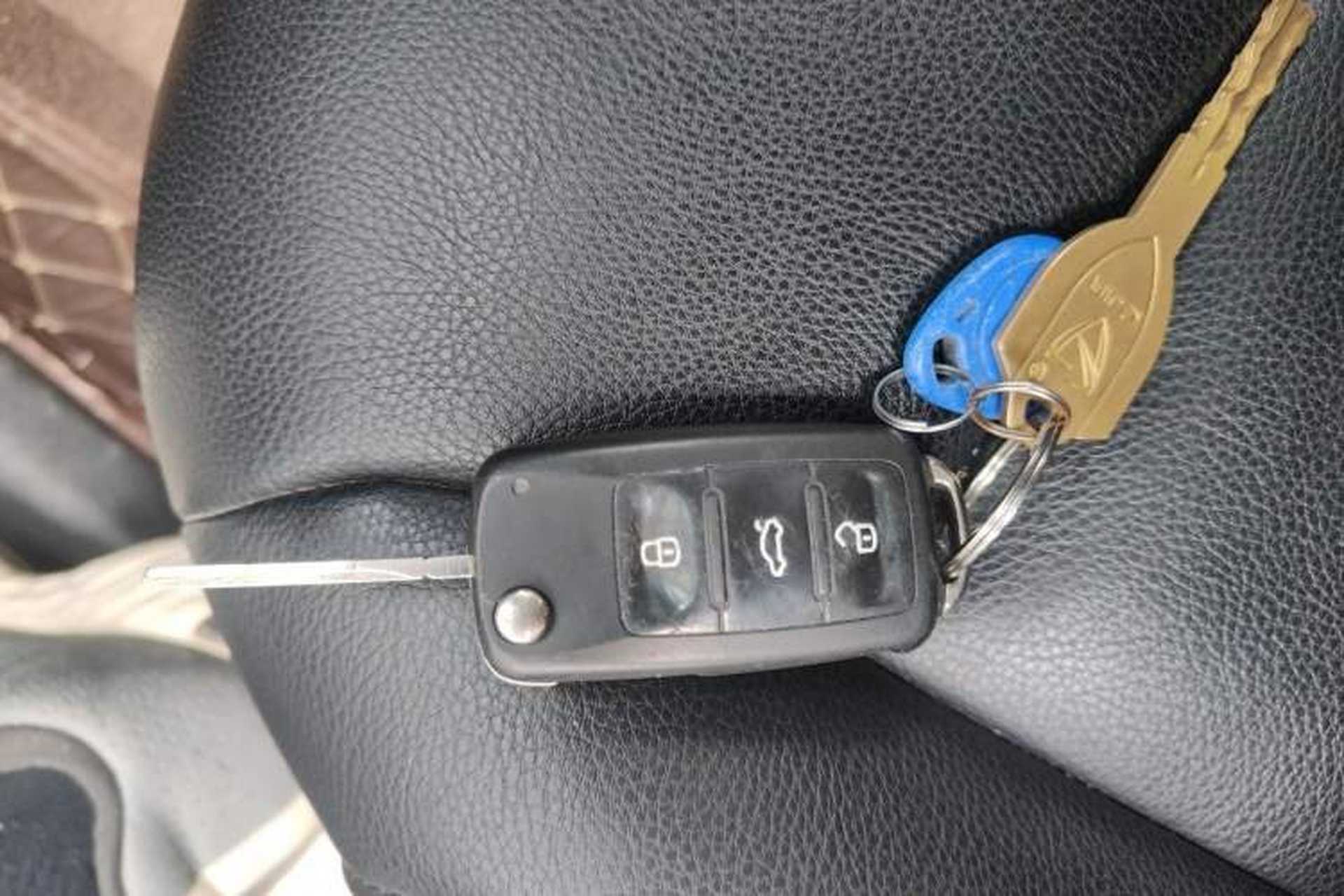 Used Volkswagen Polo 2016 1.4L Manual Fashion Model Vehicle Key
