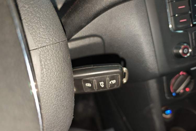 Used Volkswagen Polo 2016 1.6L Automatic Comfort Model Vehicle Key