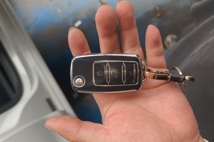 Used Volkswagen Polo 2016 1.6L Automatic Comfort Model Vehicle Key