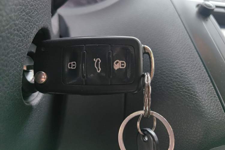 Used Volkswagen Polo 2016 1.6L Automatic Comfort Model Vehicle Key