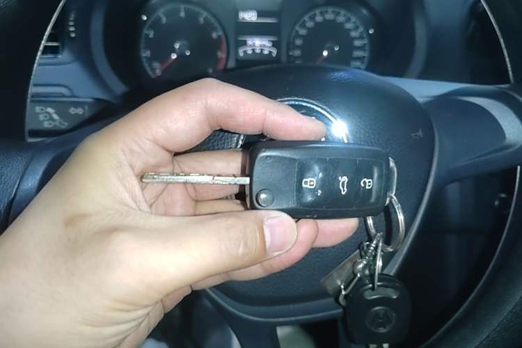 Used Volkswagen Polo 2016 1.4L Manual Fashion Model Vehicle Key