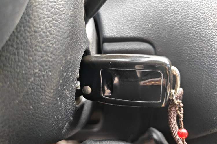 Used Volkswagen Polo 2016 1.4L Manual Fashion Model Vehicle Key