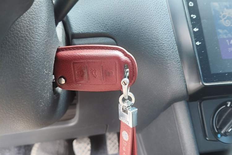 Used Volkswagen Polo 2016 1.4L Manual Fashion Model Vehicle Key