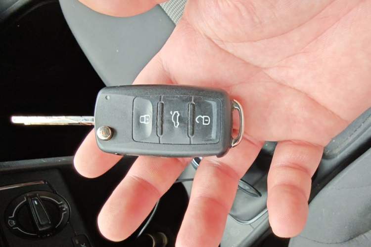Used Volkswagen Polo 2016 1.4L Manual Fashion Model Vehicle Key