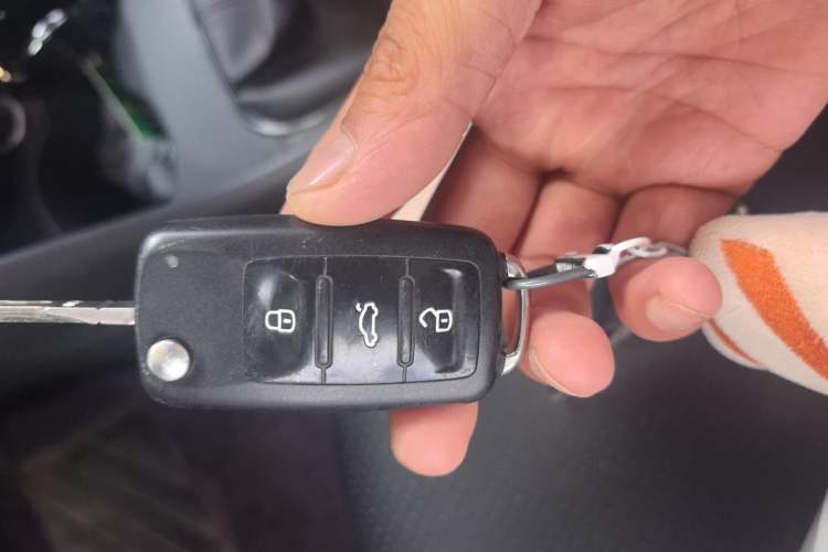 Used Volkswagen Polo 2016 1.4L Manual Fashion Model Vehicle Key