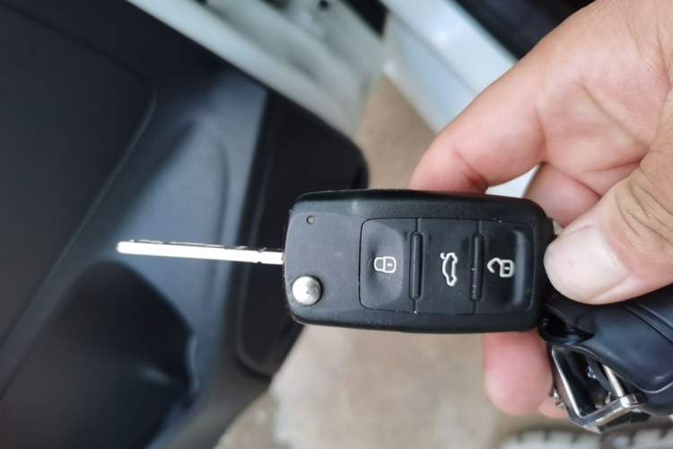 Used Volkswagen Polo 2016 1.4L Manual Fashion Model Vehicle Key