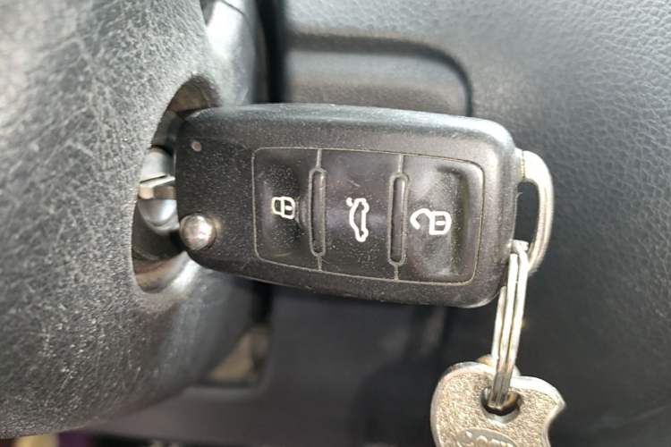 Used Volkswagen Polo 2016 1.4L Manual Fashion Model Vehicle Key