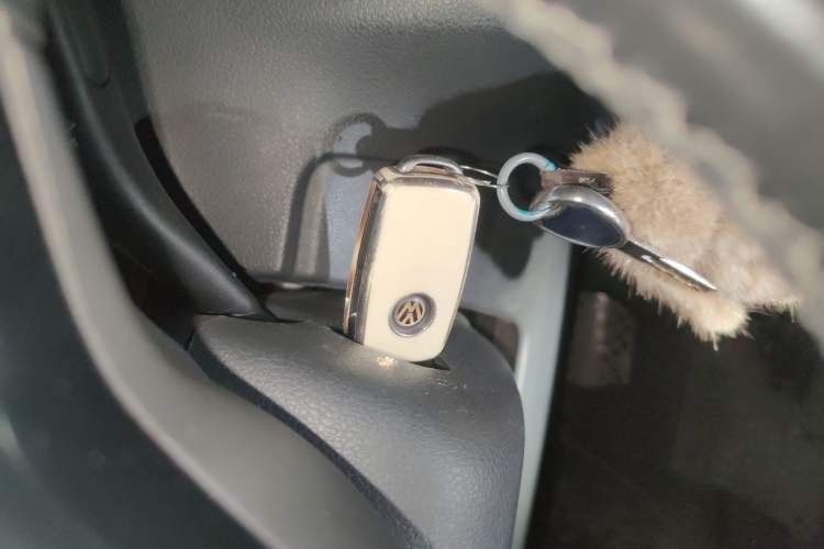 Used Volkswagen Polo 2016 1.6L Automatic Comfort Model Vehicle Key
