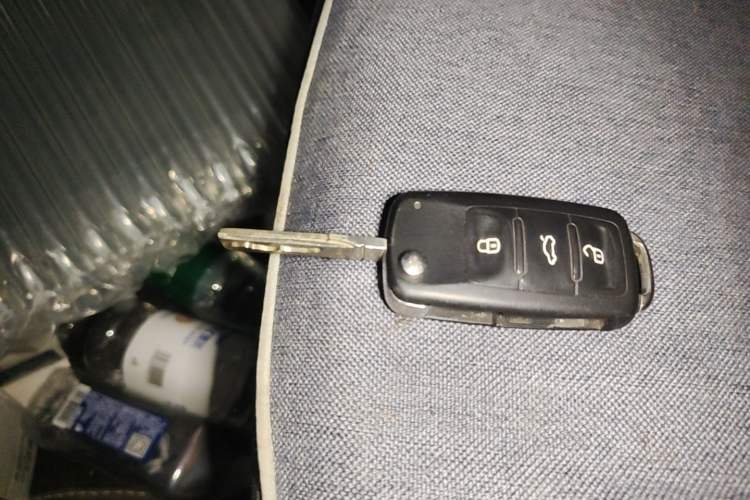 Used Volkswagen Polo 2016 1.6L Automatic Comfort Model Vehicle Key