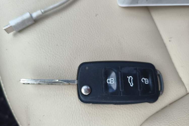 Used Volkswagen Polo 2016 1.6L Automatic Comfort Model Vehicle Key