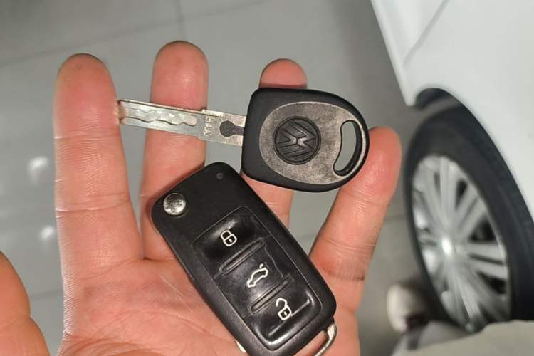 Used Volkswagen Polo 2016 1.6L Manual Comfort Model Vehicle Key