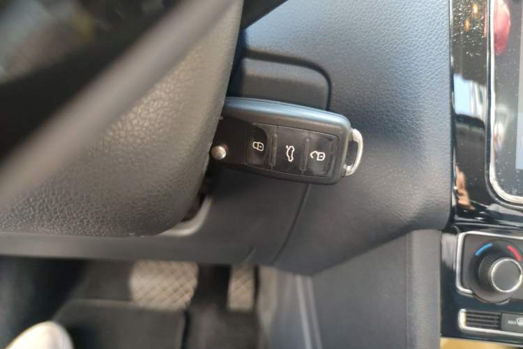 Used Volkswagen Polo 2016 1.6L Automatic Luxury Model Vehicle Key