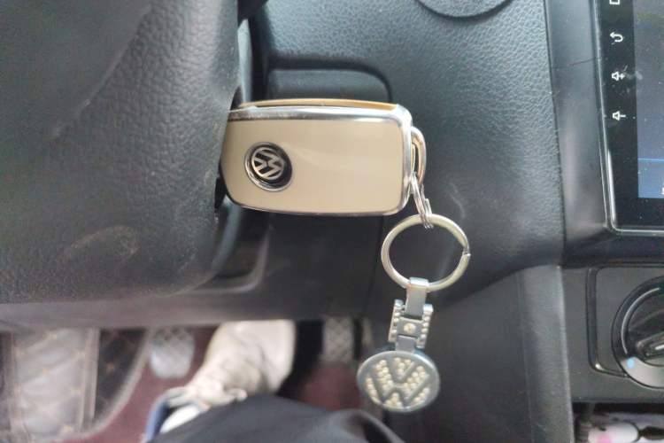 Used Volkswagen Polo 2016 1.4L Manual Fashion Model Vehicle Key