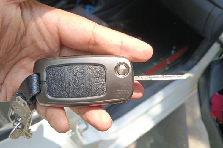 Used Volkswagen Polo 2016 1.4L Manual Fashion Model Vehicle Key