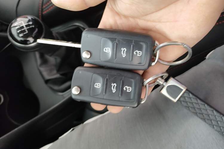 Used Volkswagen Polo 2016 1.4L Manual Fashion Model Vehicle Key