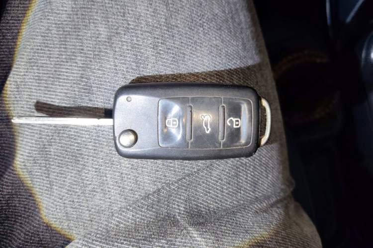 Used Volkswagen Polo 2016 1.4L Manual Fashion Model Vehicle Key