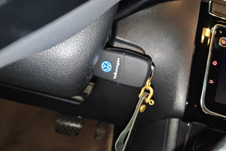Used Volkswagen Polo 2016 1.6L Automatic Comfort Model Vehicle Key