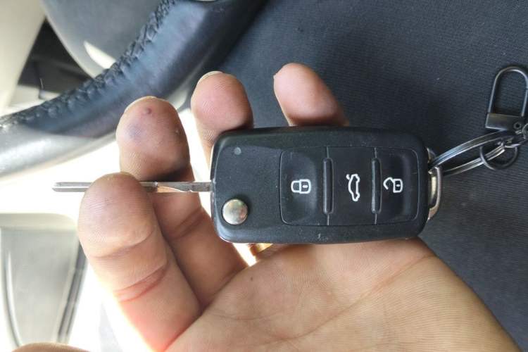 Used Volkswagen Polo 2016 1.6L Automatic Comfort Model Vehicle Key