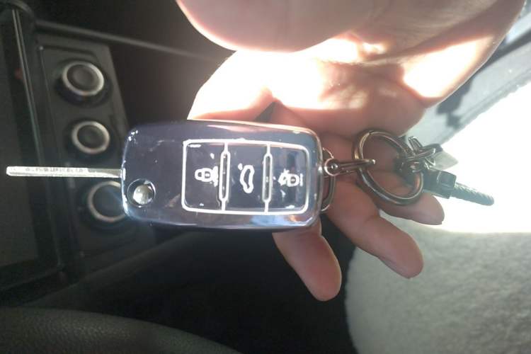 Used Volkswagen Polo 2016 1.4L Manual Fashion Model Vehicle Key