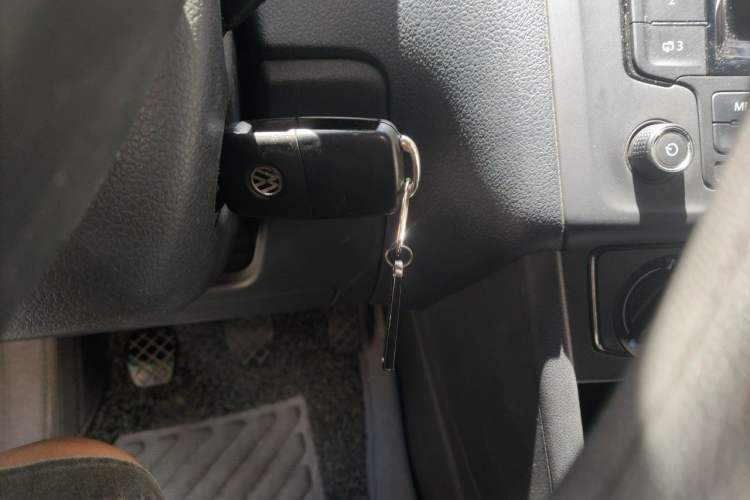 Used Volkswagen Polo 2016 1.4L Manual Fashion Model Vehicle Key