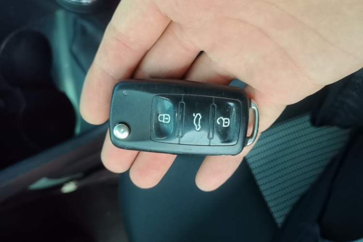 Used Volkswagen Polo 2016 1.4L Manual Fashion Model Vehicle Key