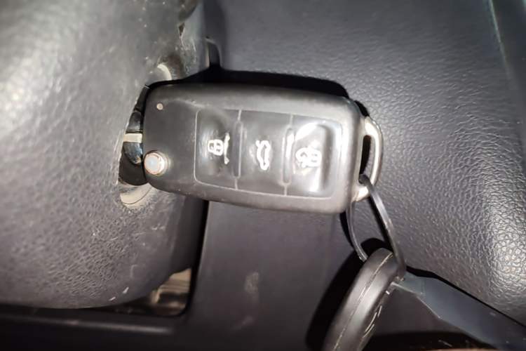 Used Volkswagen Polo 2016 1.4L Manual Fashion Model Vehicle Key