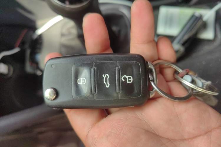 Used Volkswagen Polo 2016 1.4L Manual Fashion Model Vehicle Key