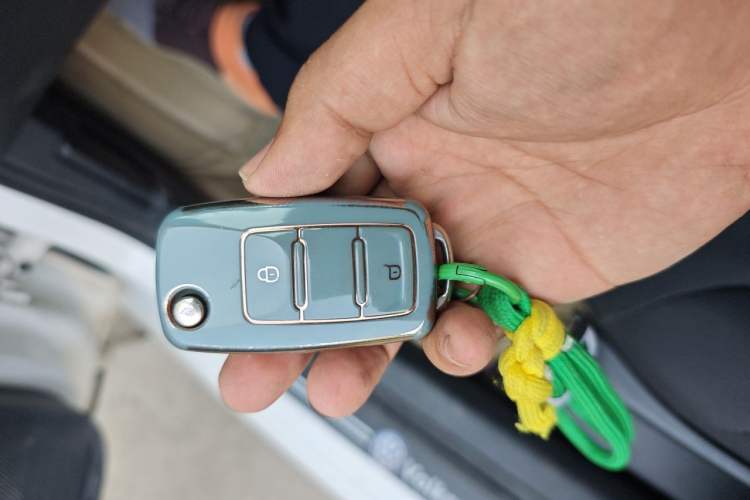 Used Volkswagen Polo 2016 1.4L Manual Fashion Model Vehicle Key