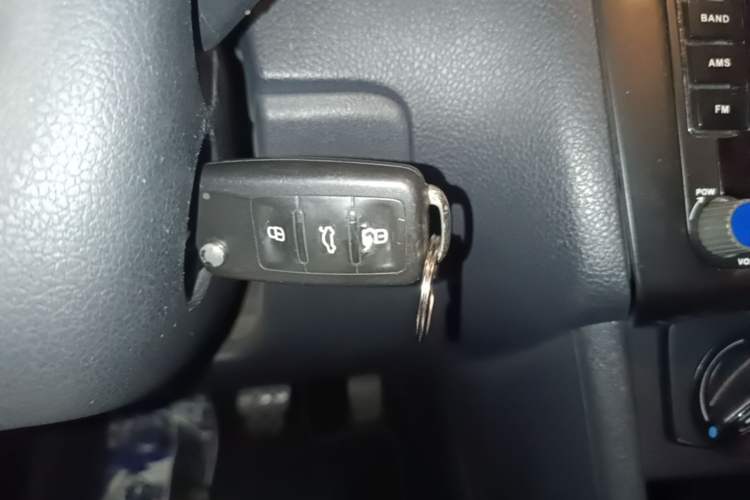Used Volkswagen Polo 2016 1.4L Manual Fashion Model Vehicle Key