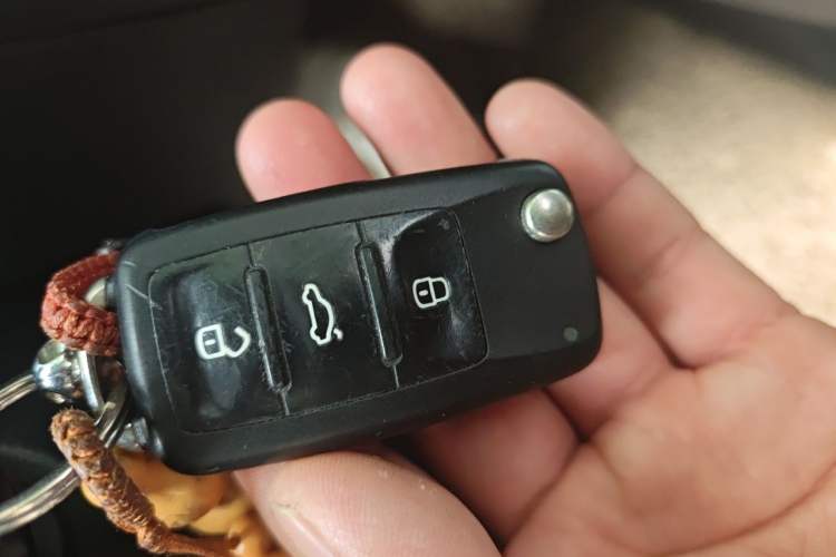 Used Volkswagen Polo 2016 1.6L Automatic Comfort Model Vehicle Key