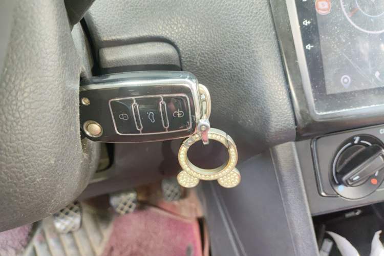 Used Volkswagen Polo 2016 1.4L Manual Fashion Model Vehicle Key