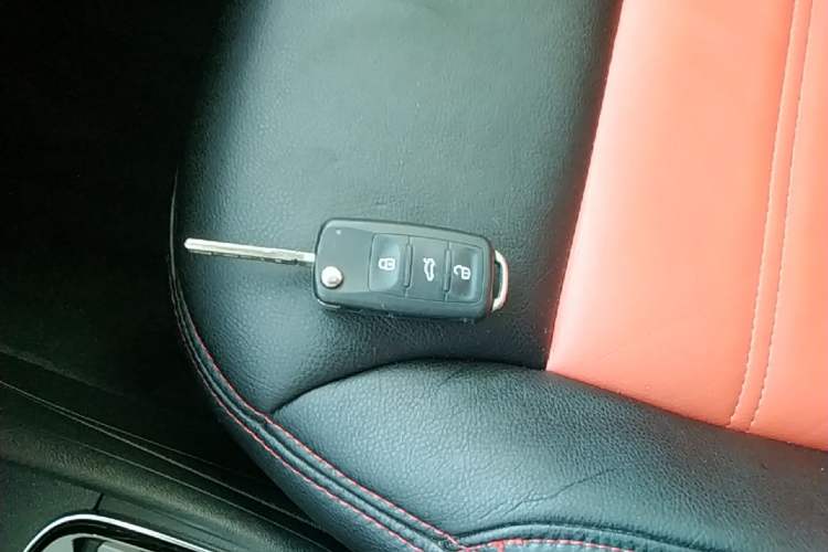 Used Volkswagen Polo 2016 1.6L Automatic Comfort Model Vehicle Key