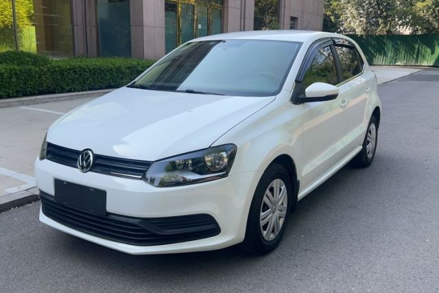 Ojetý Volkswagen Polo 2016 1.4L Automatic Trendy Model