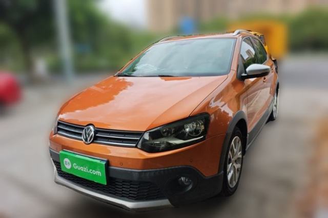 Volkswagen Polo 2016 1.6L Cross Polo Automatic с пробегом