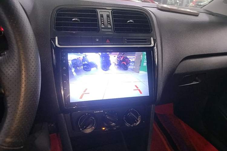 Used Volkswagen Polo 2016 1.4L Cross Polo Automatic Audio And AC Panel
