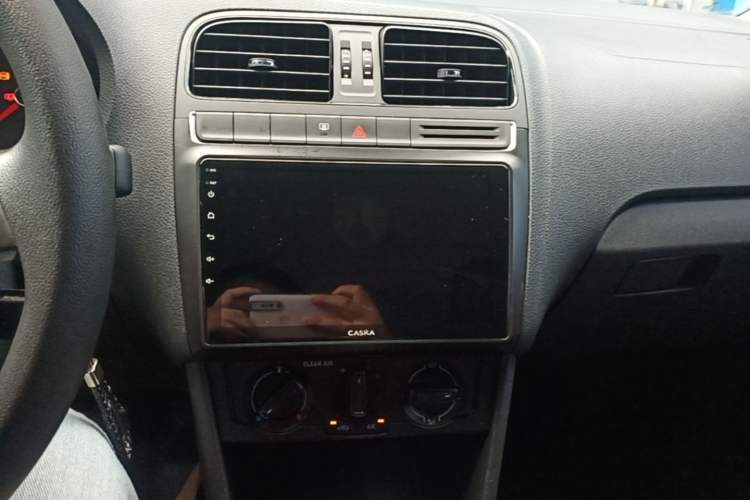 Used Volkswagen Polo 2016 1.4L Automatic Trendy Model Audio And AC Panel