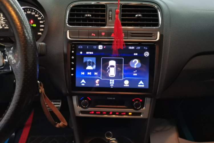 Used Volkswagen Polo 2016 1.6L Cross Polo Automatic Audio And AC Panel