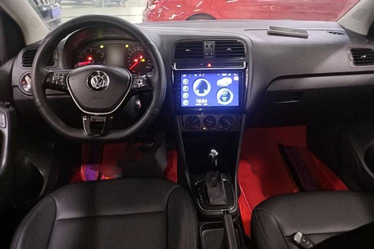 Used Volkswagen Polo 2016 1.4L Cross Polo Automatic Center Console