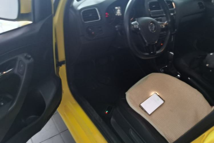 Used Volkswagen Polo 2016 1.6L Automatic Comfort Model Driver Seat