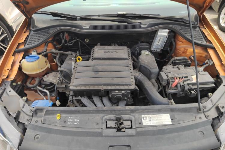 Used Volkswagen Polo 2016 1.6L Cross Polo Automatic Engine Bay