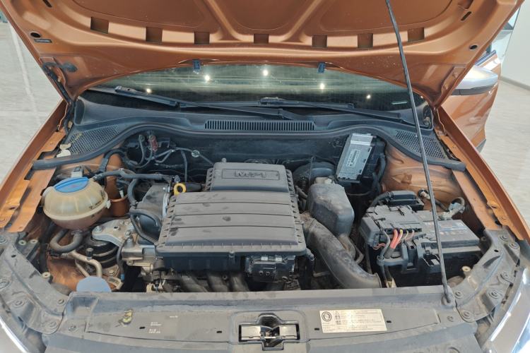 Used Volkswagen Polo 2016 1.6L Cross Polo Automatic Engine Bay