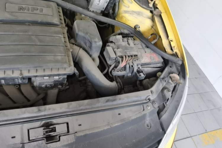 Used Volkswagen Polo 2016 1.6L Automatic Comfort Model Engine Bay Left