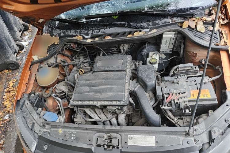 Used Volkswagen Polo 2016 1.6L Cross Polo Automatic Engine Bay