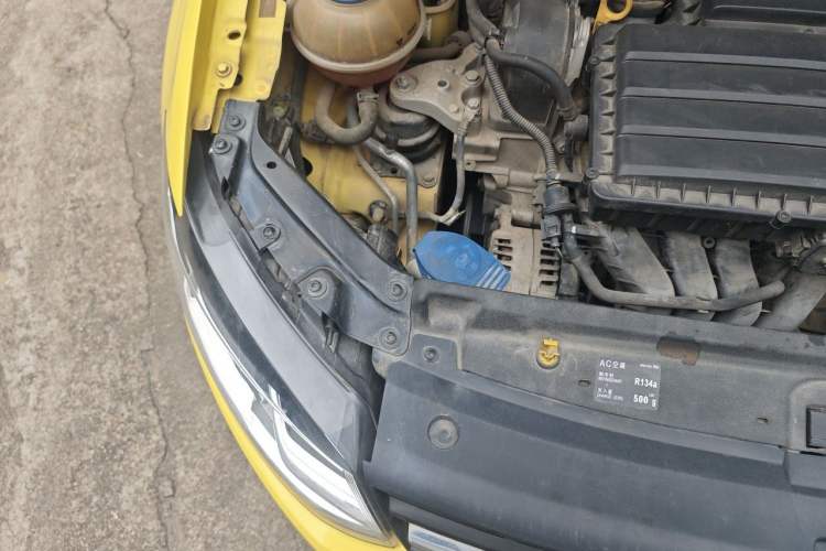 Used Volkswagen Polo 2016 1.6L Automatic Comfort Model Engine Bay Right