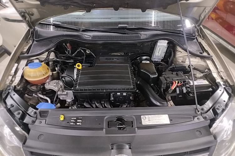 Used Volkswagen Polo 2016 1.4L Cross Polo Automatic Engine Bay