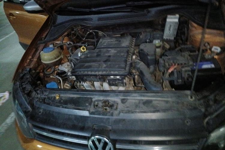Used Volkswagen Polo 2016 1.6L Cross Polo Automatic Engine Bay
