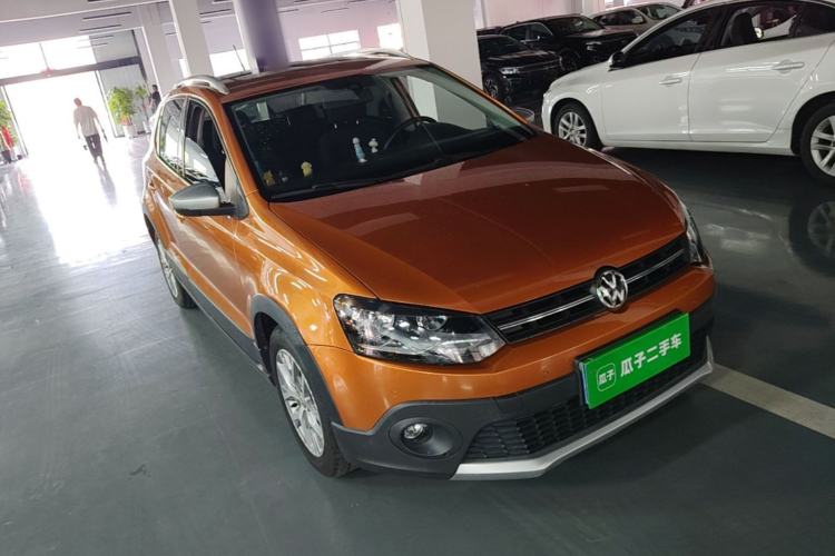 Used Volkswagen Polo 2016 1.6L Cross Polo Automatic Exterior 1